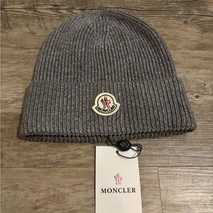 Montcler grey beanie with tags